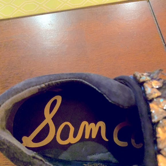 SAM EDELMAN SNEAKERS WITH STONES AND FEATHERS UNIQUE 7 1/2 SLIP ON - Picture 3 of 6